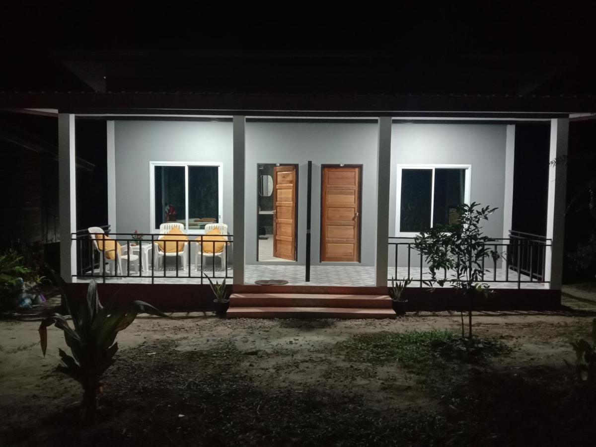 Mada Lanta Mai Keaw Hotel Koh Lanta Exterior photo