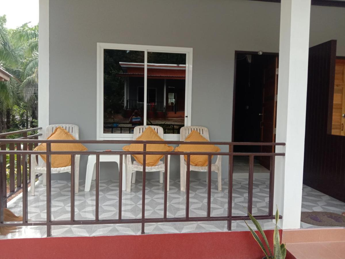 Mada Lanta Mai Keaw Hotel Koh Lanta Exterior photo