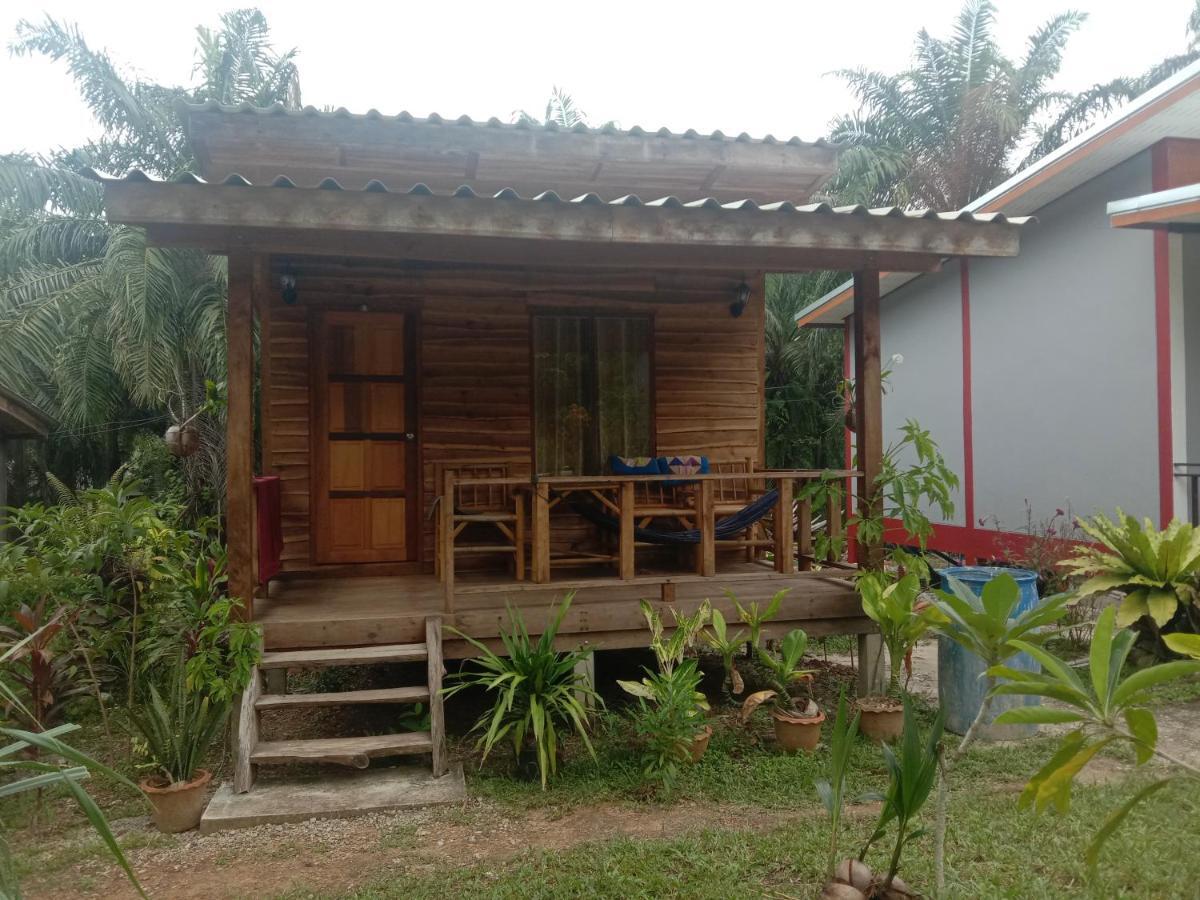 Mada Lanta Mai Keaw Hotel Koh Lanta Exterior photo
